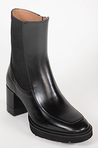 Heeled ankle boots SHARON Daniel Black by Homers Shoes View 2