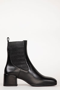 Heeled ankle boots NIKI Daniel Black by Homers Shoes View 2