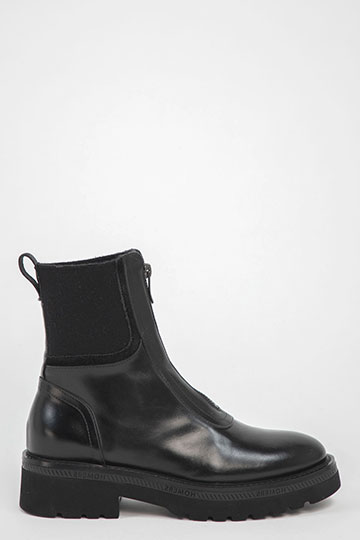 19900 SIENA Poncho Negro Flat ankle boots By Homers
