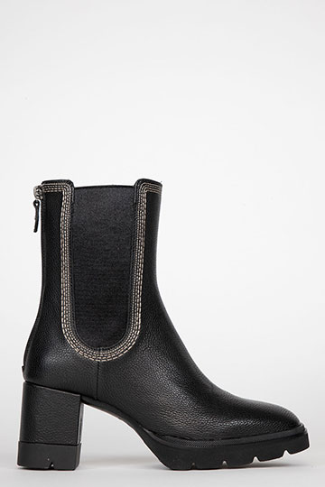 Flat Ankle Boot With Elastics - Black - Woman - Boots and Ankle Boots 